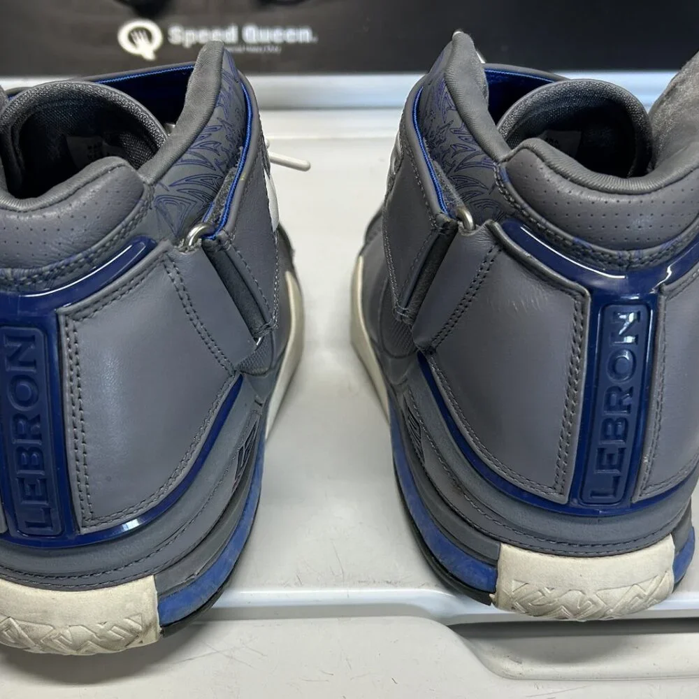 Air Jordan LeBron - Picture 3 of 6